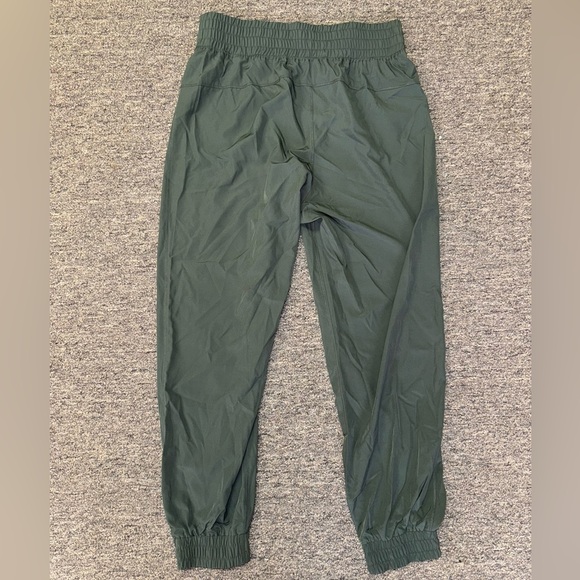 NWT Halara (Medium) Brand New Slate Blue High Rise Elastic Waist Hiking Joggers - Picture 3 of 4